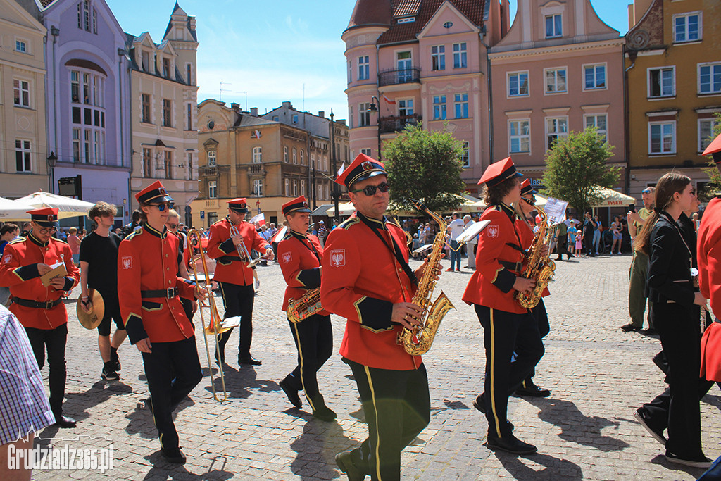 2 maja – Dzień Flagi Rzeczypospolitej Polskiej . Obchody w Grudziądzu