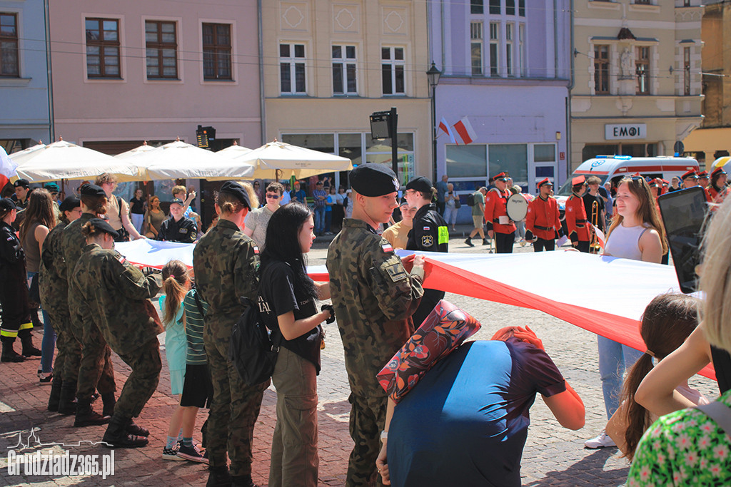 2 maja – Dzień Flagi Rzeczypospolitej Polskiej . Obchody w Grudziądzu