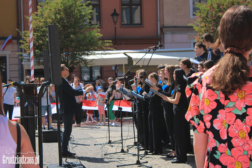 2 maja – Dzień Flagi Rzeczypospolitej Polskiej . Obchody w Grudziądzu