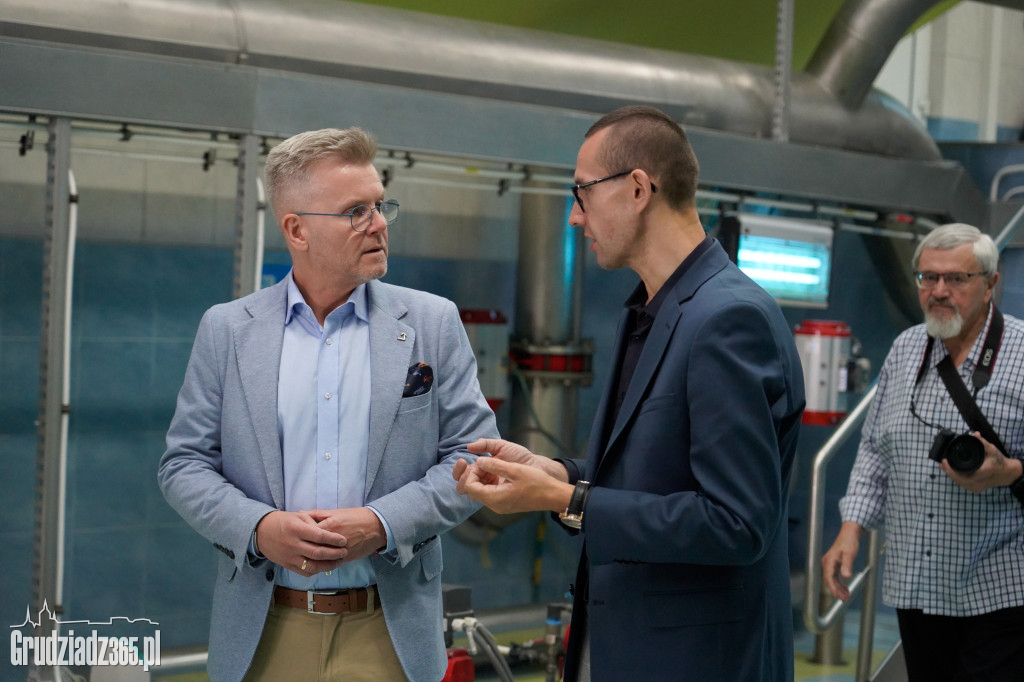 Prezydent Grudziądza z radnymi wizytował Grudziądzkie Wodociągi