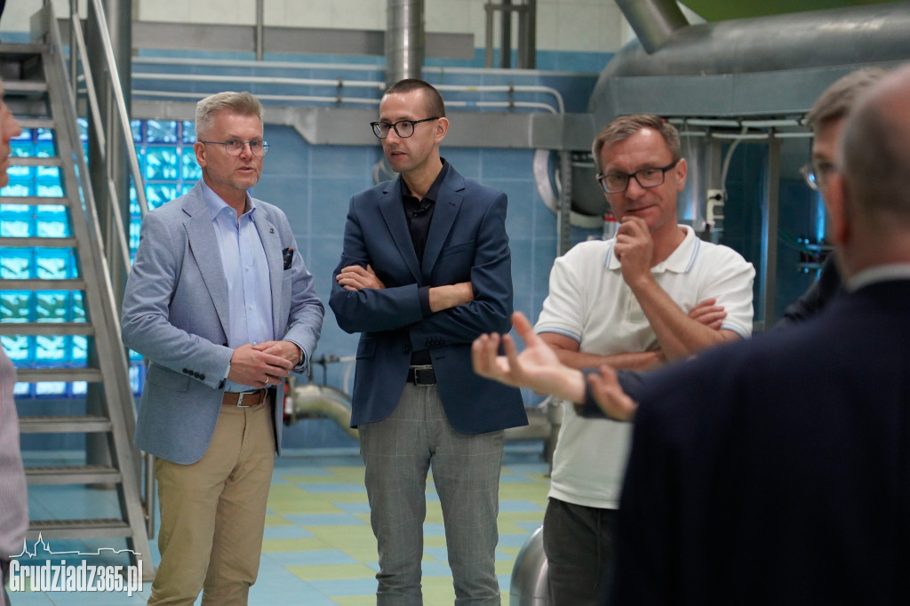Prezydent Grudziądza z radnymi wizytował Grudziądzkie Wodociągi