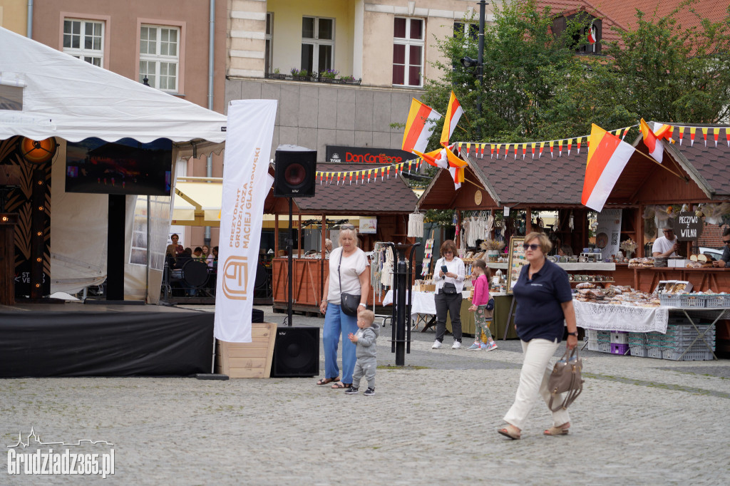 Grudziądz gotowy na obchody 733. urodzin. Stoiska Jarmarku Spichrzowego gotowe