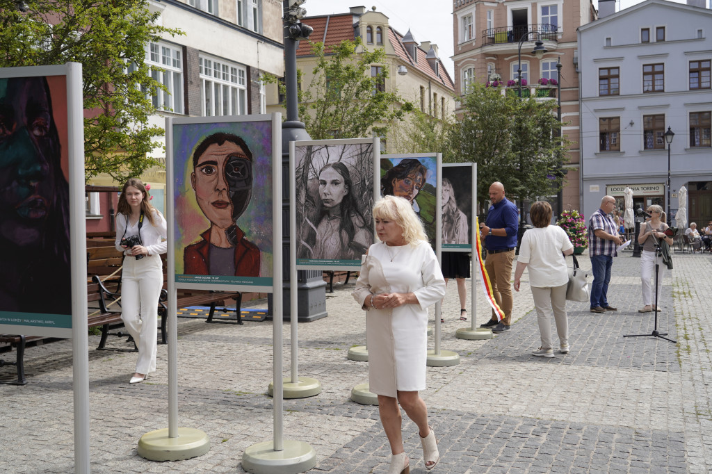 Wystawa na Rynku w Grudziądzu - Autoportret, czyli portret własny