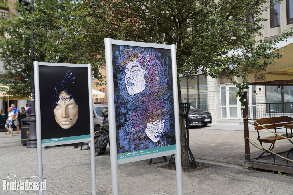 Wystawa na Rynku w Grudziądzu - Autoportret, czyli portret własny