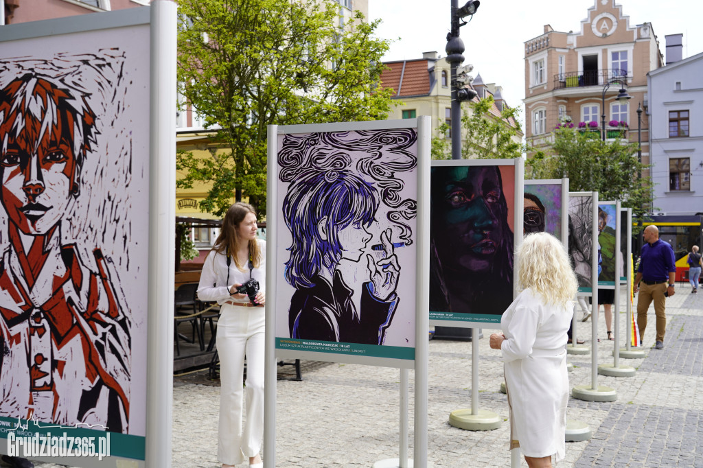 Wystawa na Rynku w Grudziądzu - Autoportret, czyli portret własny