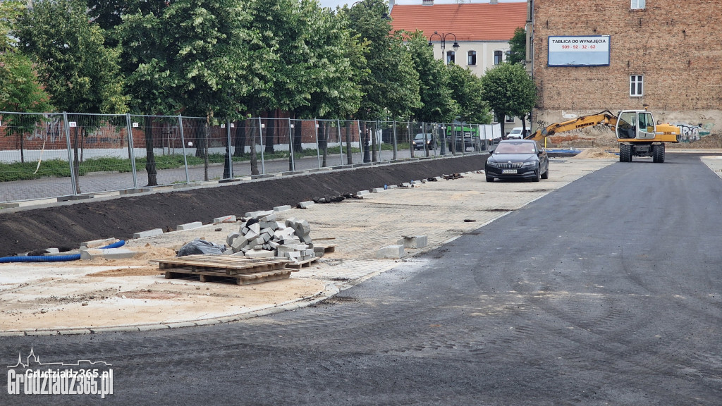 Wkrótce koniec remontu parkingu przy ulicy Sienkiewicza w Grudziądzu