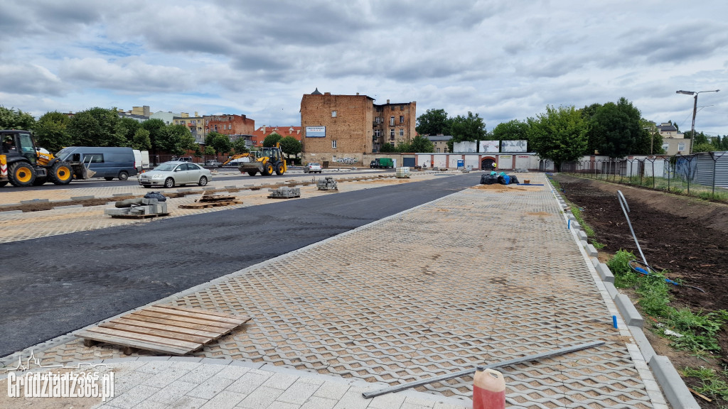 Wkrótce koniec remontu parkingu przy ulicy Sienkiewicza w Grudziądzu