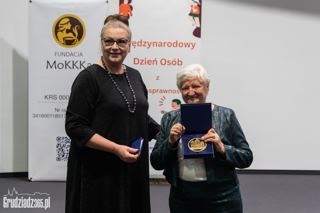 Obchody Międzynarodowego Dnia Osób z Niepełnosprawnościami. Wśród wyróżnionych Iwona Majorke z Grudziądza