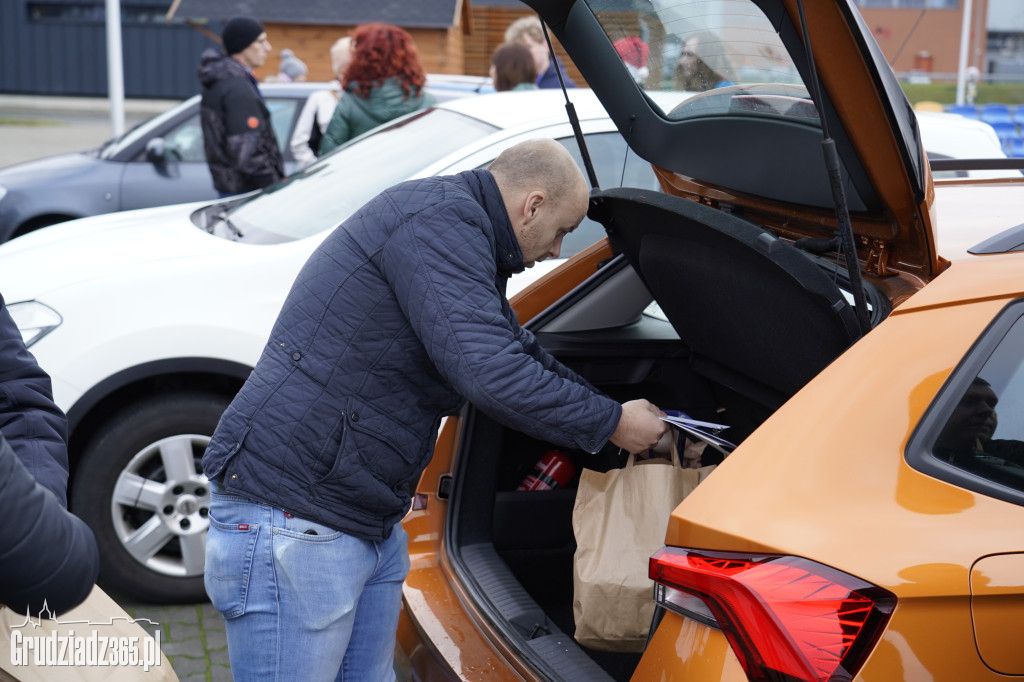 Grudziądz: Wolontariusze ruszają z paczkami dla seniorów!