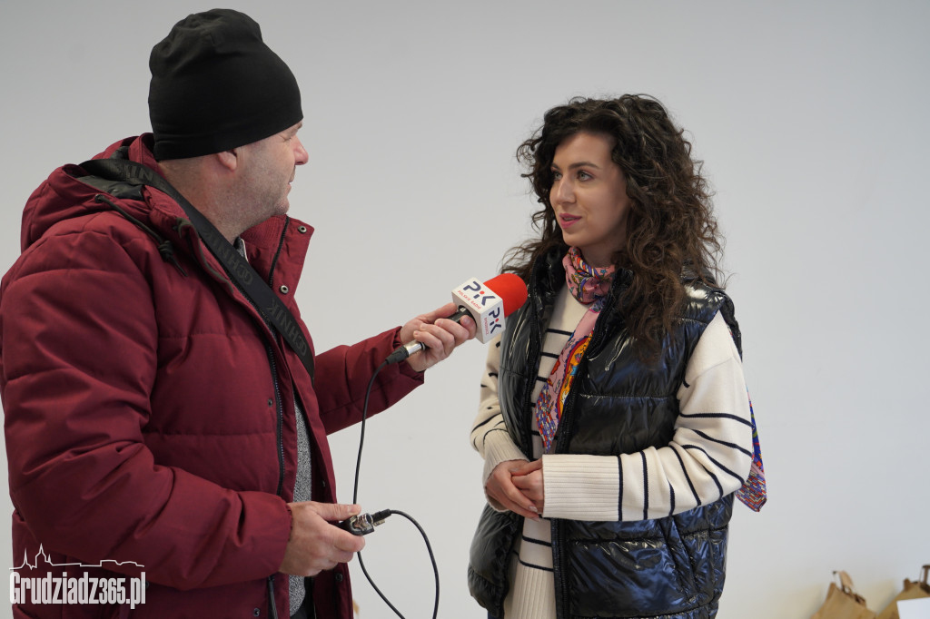 Grudziądz: Wolontariusze ruszają z paczkami dla seniorów!