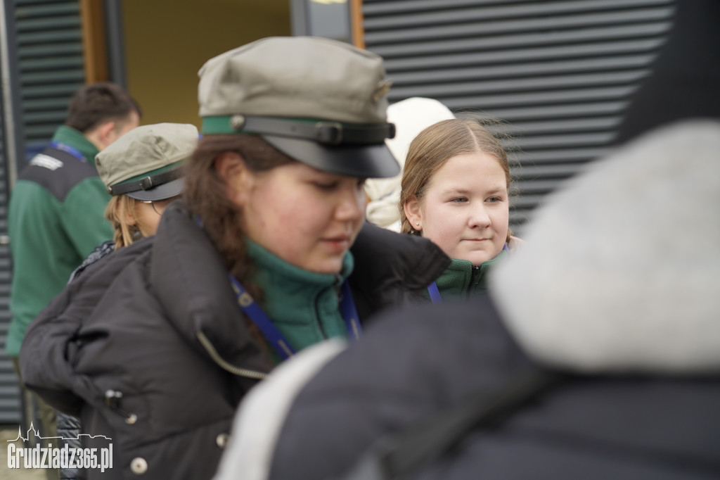 Grudziądz: Wolontariusze ruszają z paczkami dla seniorów!