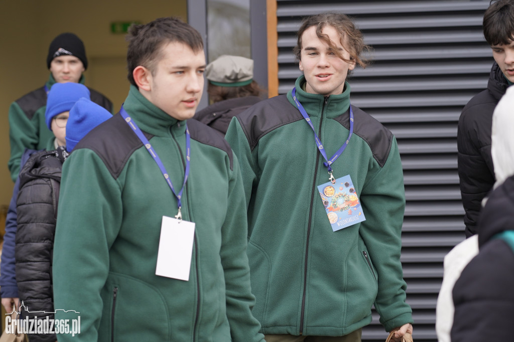 Grudziądz: Wolontariusze ruszają z paczkami dla seniorów!