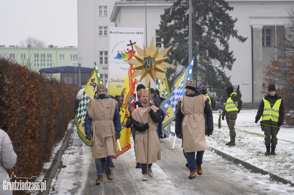 Ulicami Grudziądza po raz jedenasty przemaszerował Orszak Trzech Króli