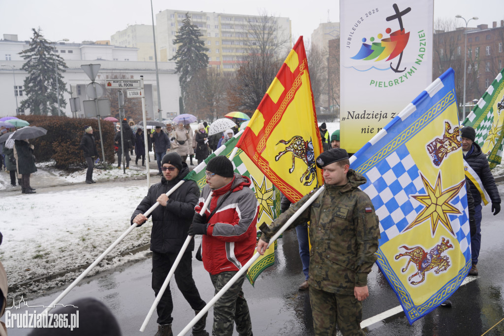 Ulicami Grudziądza po raz jedenasty przemaszerował Orszak Trzech Króli