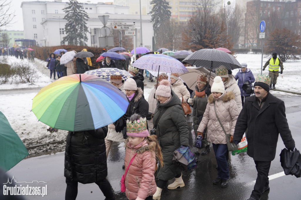 Ulicami Grudziądza po raz jedenasty przemaszerował Orszak Trzech Króli