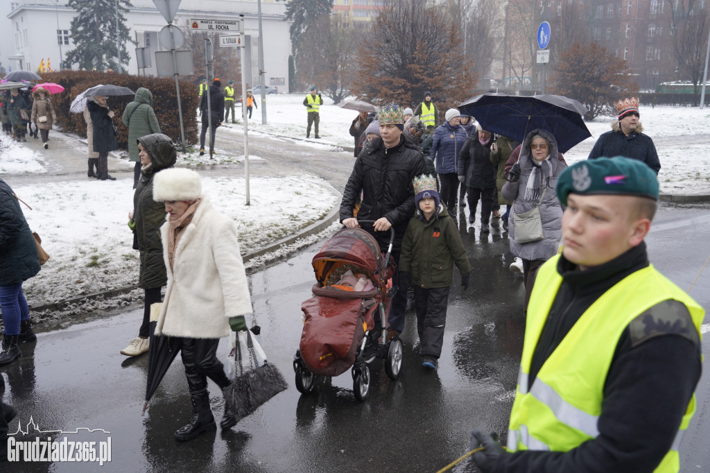 Ulicami Grudziądza po raz jedenasty przemaszerował Orszak Trzech Króli