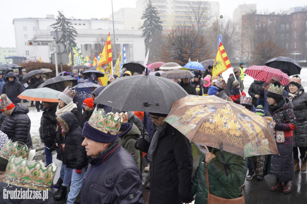 Ulicami Grudziądza po raz jedenasty przemaszerował Orszak Trzech Króli