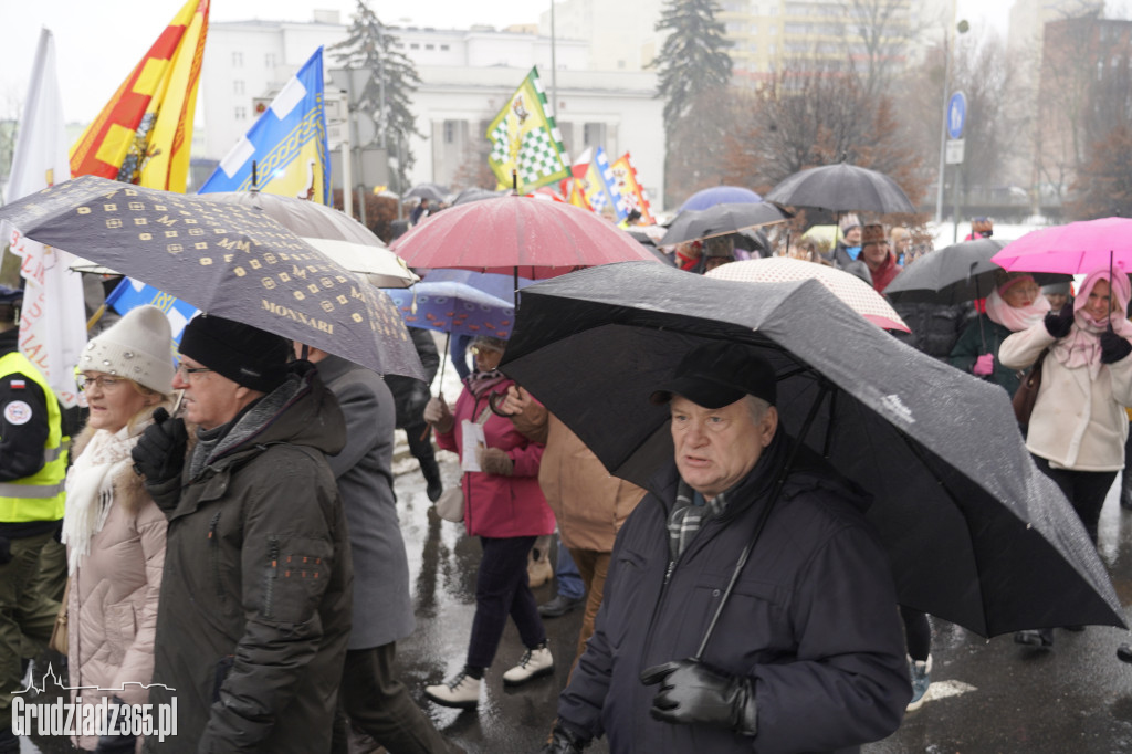 Ulicami Grudziądza po raz jedenasty przemaszerował Orszak Trzech Króli