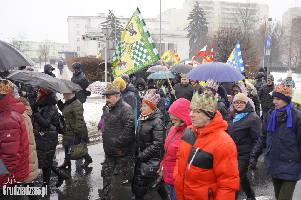 Ulicami Grudziądza po raz jedenasty przemaszerował Orszak Trzech Króli