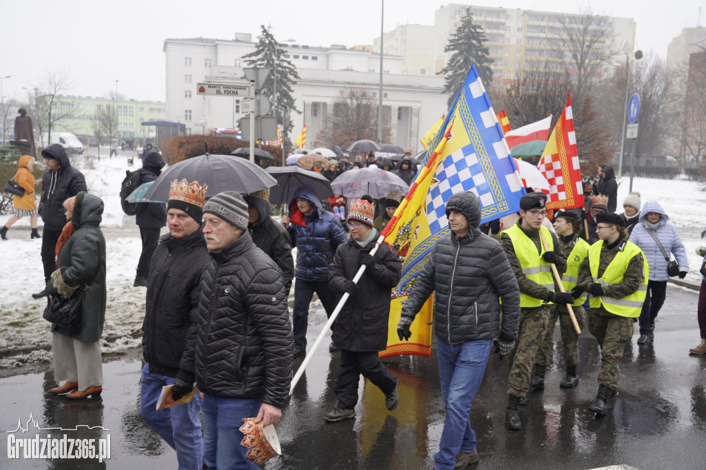 Ulicami Grudziądza po raz jedenasty przemaszerował Orszak Trzech Króli