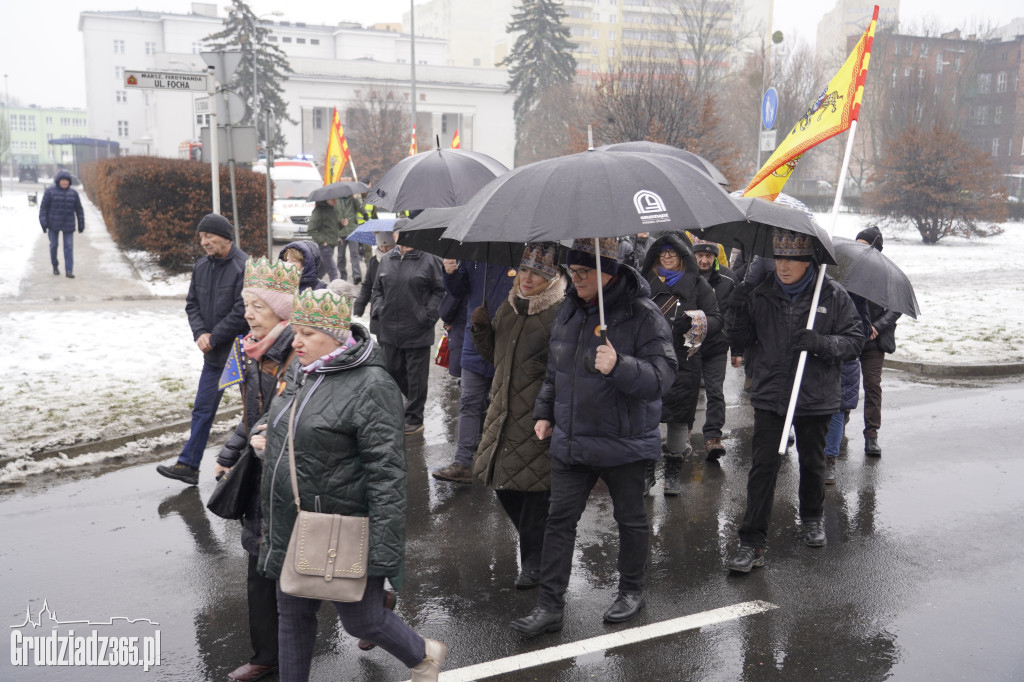 Ulicami Grudziądza po raz jedenasty przemaszerował Orszak Trzech Króli