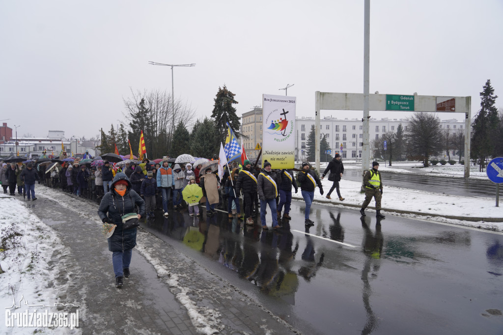 Ulicami Grudziądza po raz jedenasty przemaszerował Orszak Trzech Króli