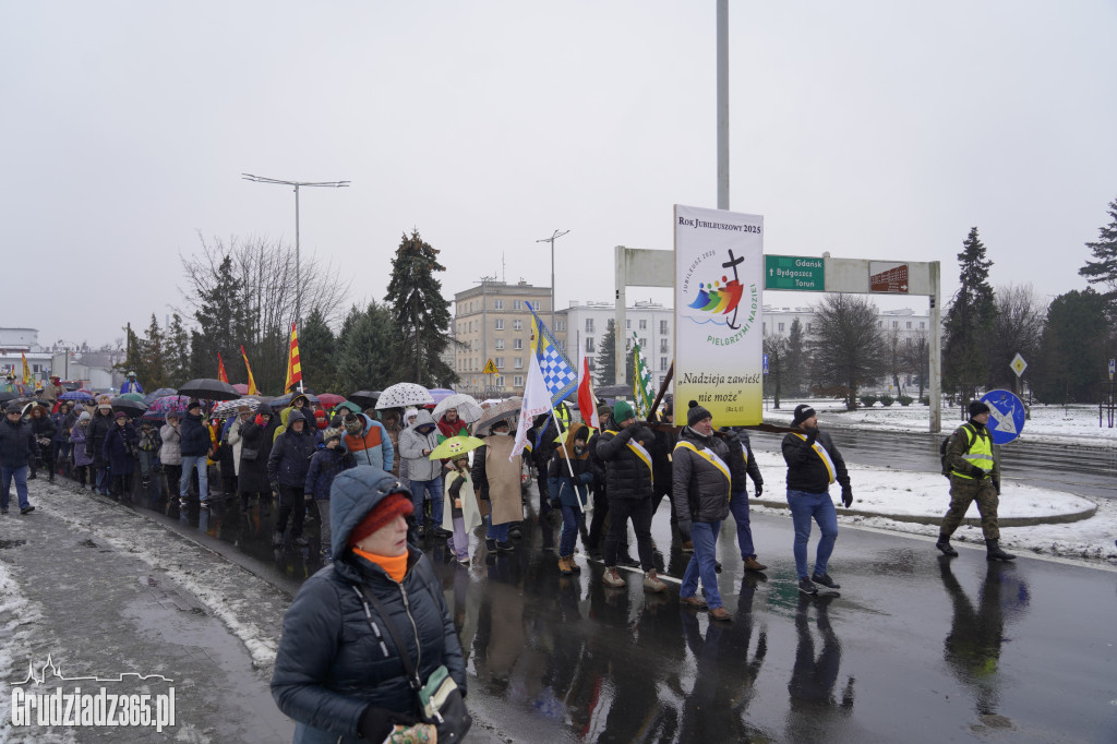 Ulicami Grudziądza po raz jedenasty przemaszerował Orszak Trzech Króli