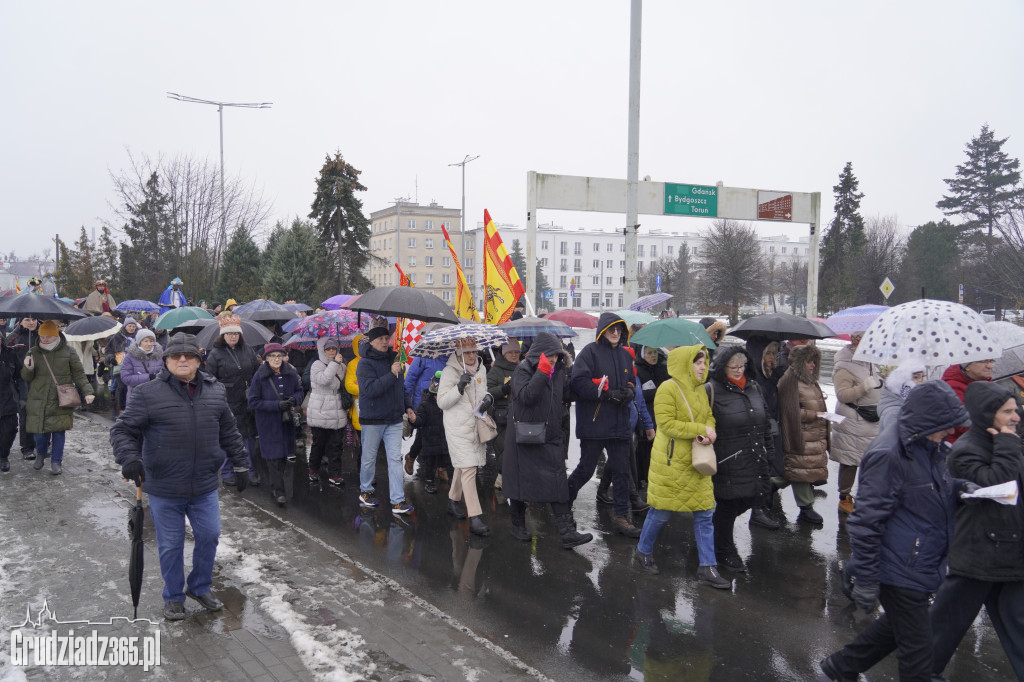 Ulicami Grudziądza po raz jedenasty przemaszerował Orszak Trzech Króli