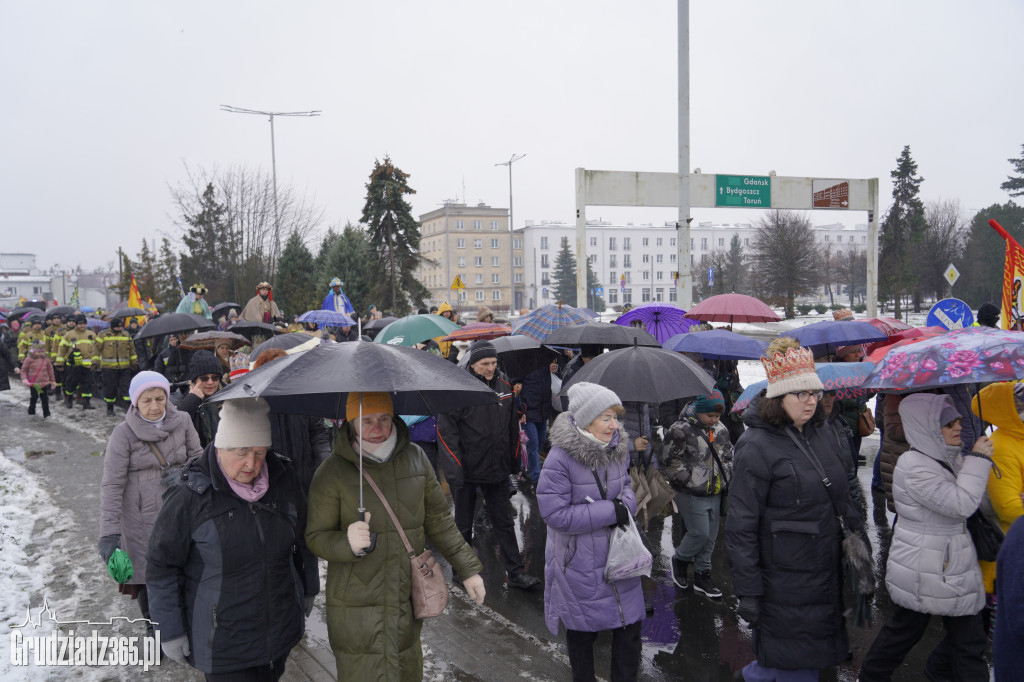 Ulicami Grudziądza po raz jedenasty przemaszerował Orszak Trzech Króli