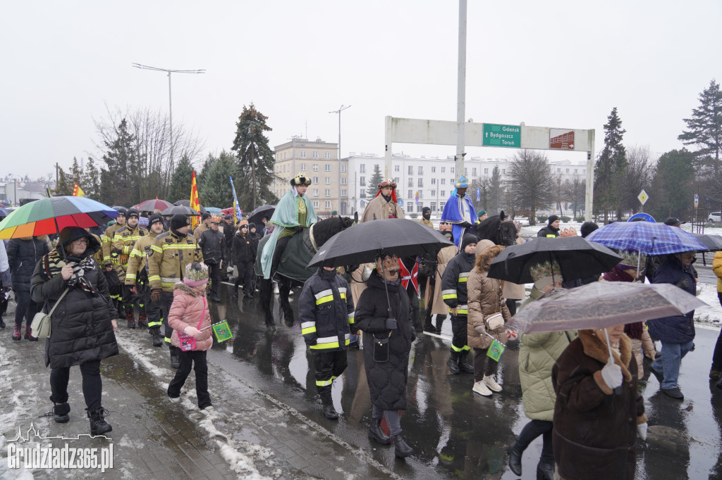 Ulicami Grudziądza po raz jedenasty przemaszerował Orszak Trzech Króli