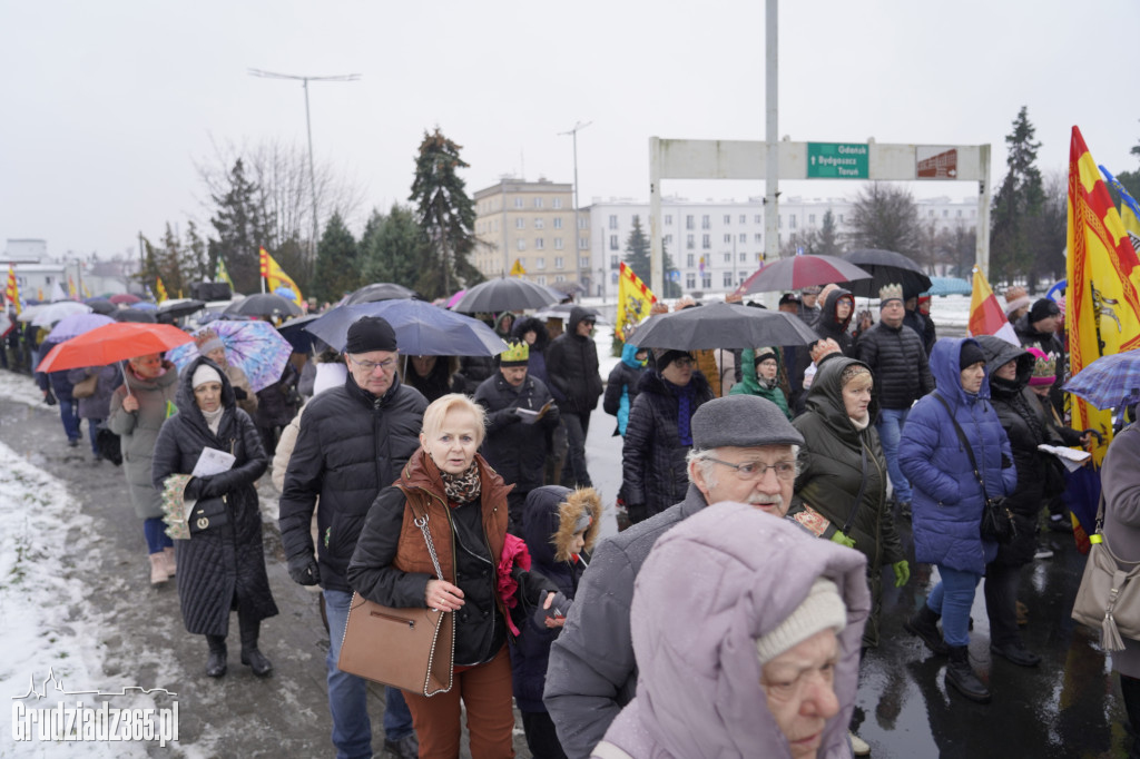 Ulicami Grudziądza po raz jedenasty przemaszerował Orszak Trzech Króli