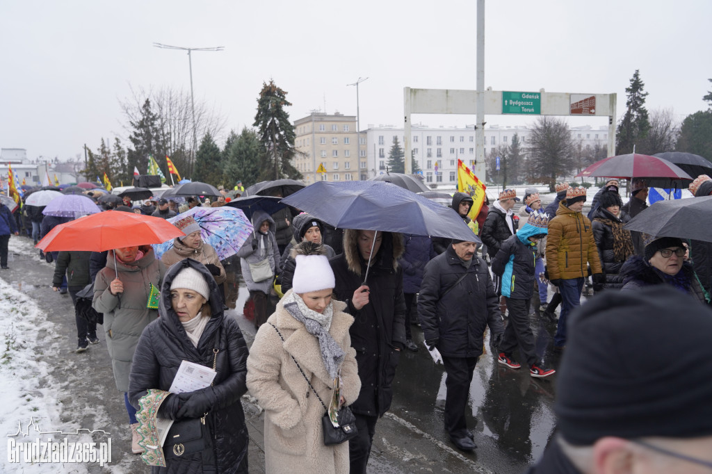 Ulicami Grudziądza po raz jedenasty przemaszerował Orszak Trzech Króli