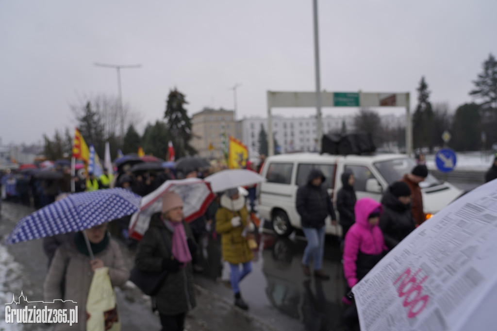 Ulicami Grudziądza po raz jedenasty przemaszerował Orszak Trzech Króli