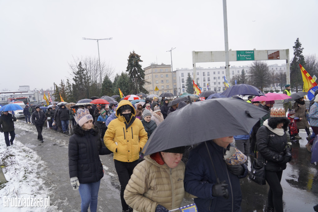 Ulicami Grudziądza po raz jedenasty przemaszerował Orszak Trzech Króli