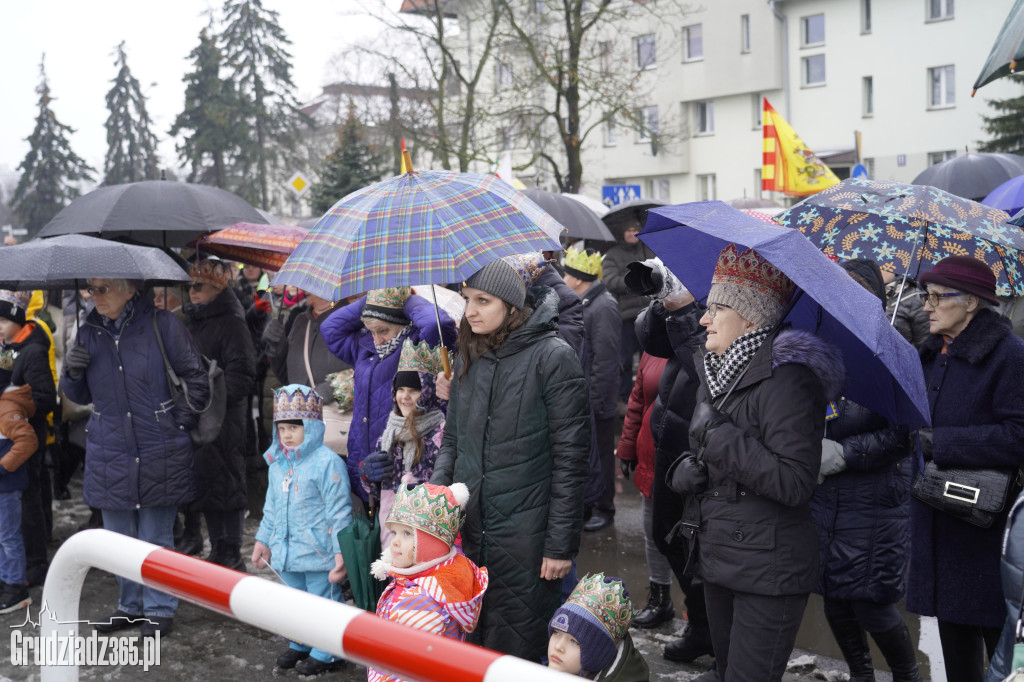 Ulicami Grudziądza po raz jedenasty przemaszerował Orszak Trzech Króli