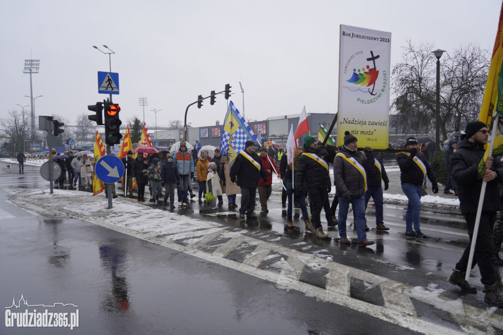 Ulicami Grudziądza po raz jedenasty przemaszerował Orszak Trzech Króli