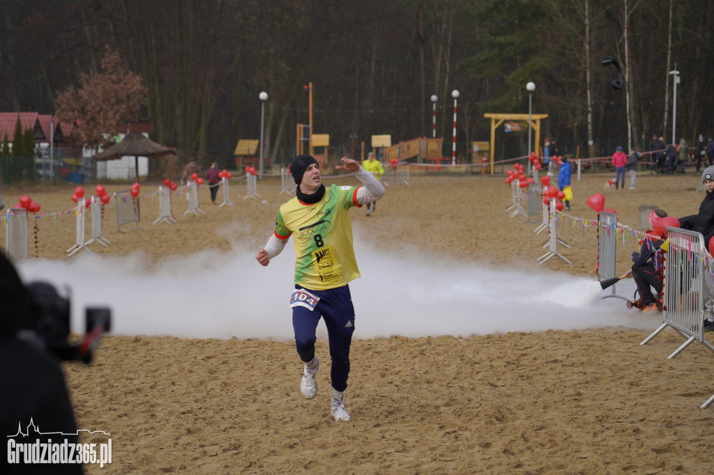 Bieg WOŚP na plaży miejskiej w Rudniku – relacja