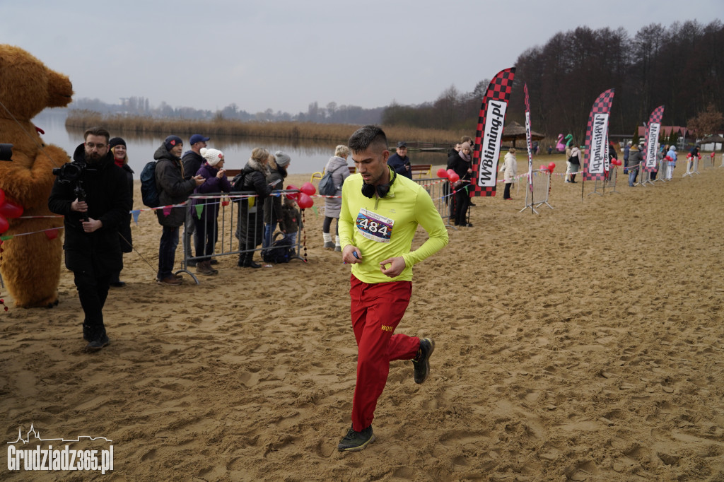 Bieg WOŚP na plaży miejskiej w Rudniku – relacja