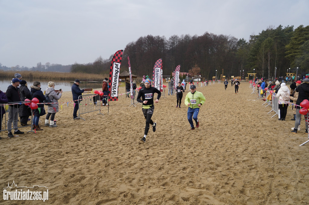 Bieg WOŚP na plaży miejskiej w Rudniku – relacja