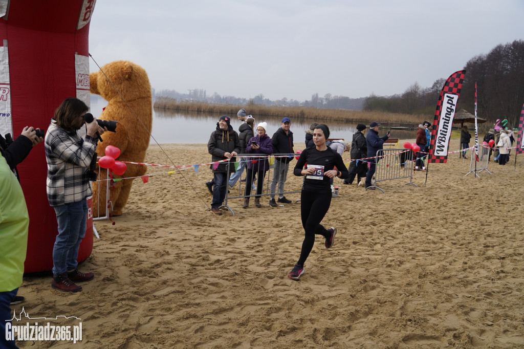 Bieg WOŚP na plaży miejskiej w Rudniku – relacja