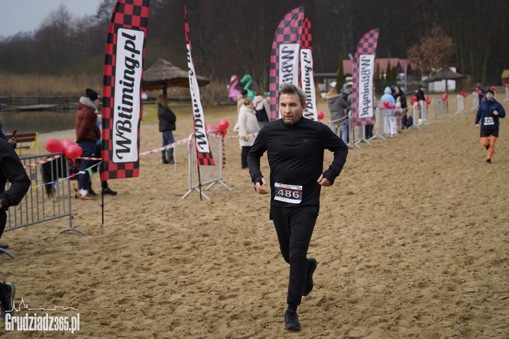 Bieg WOŚP na plaży miejskiej w Rudniku – relacja