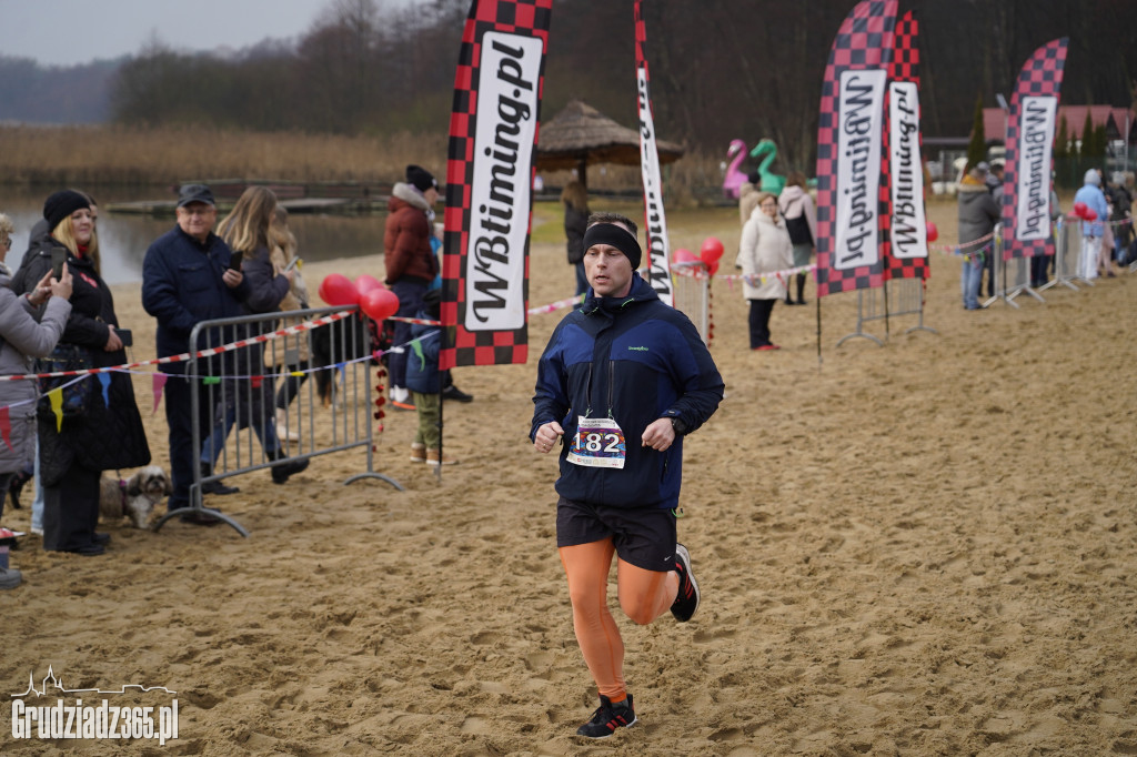 Bieg WOŚP na plaży miejskiej w Rudniku – relacja