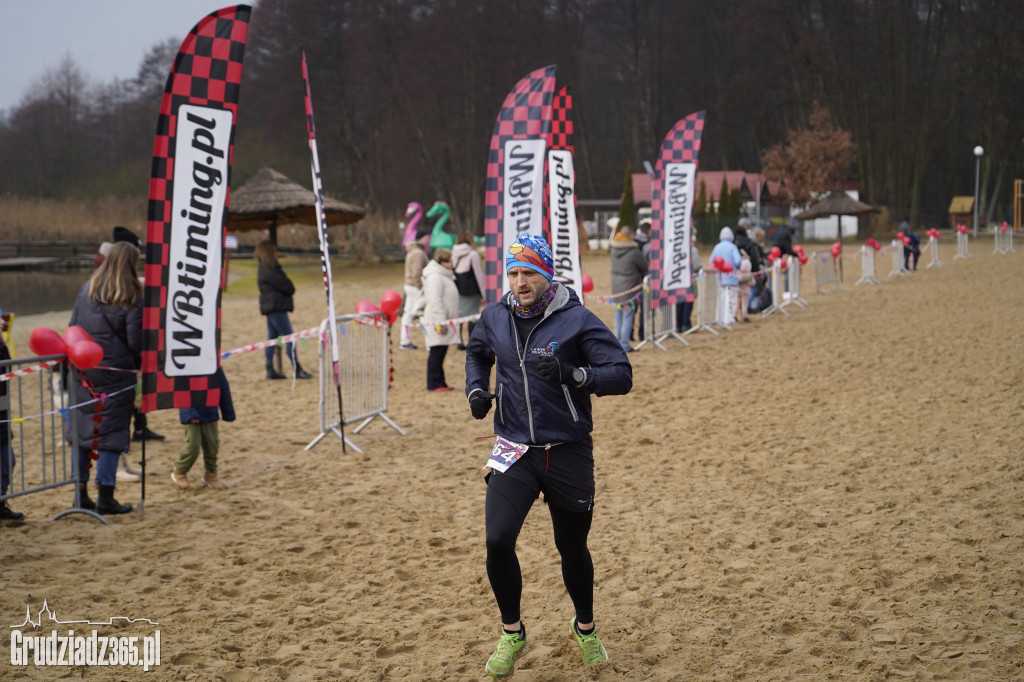 Bieg WOŚP na plaży miejskiej w Rudniku – relacja