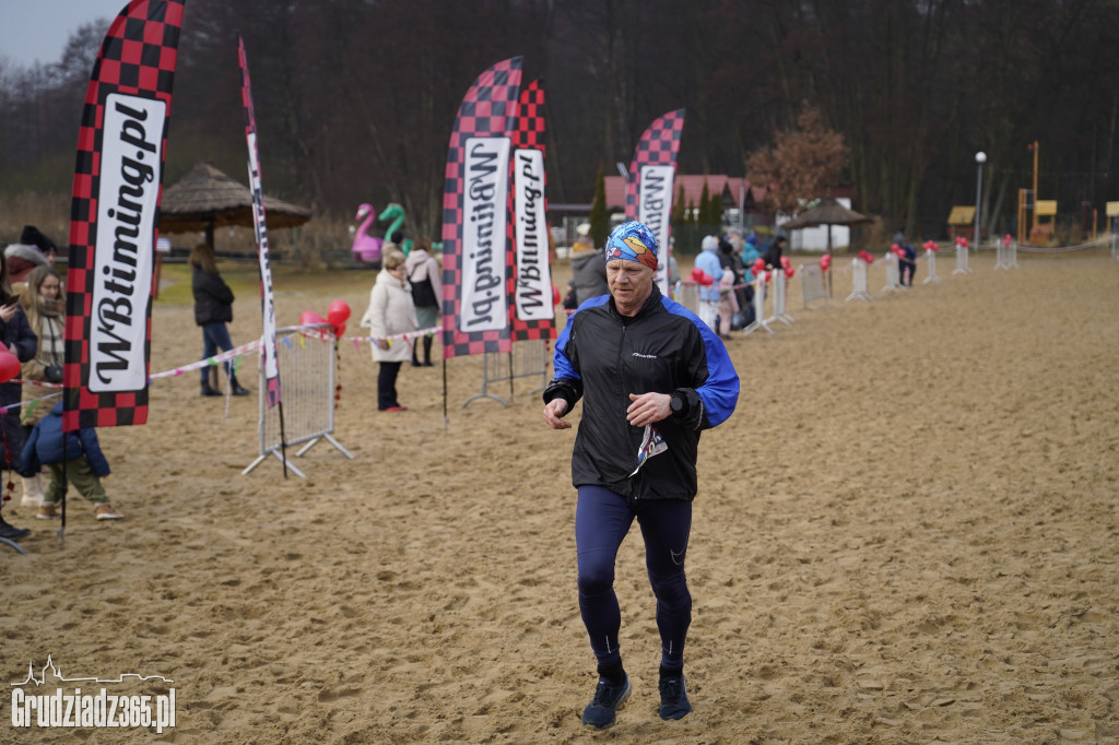 Bieg WOŚP na plaży miejskiej w Rudniku – relacja