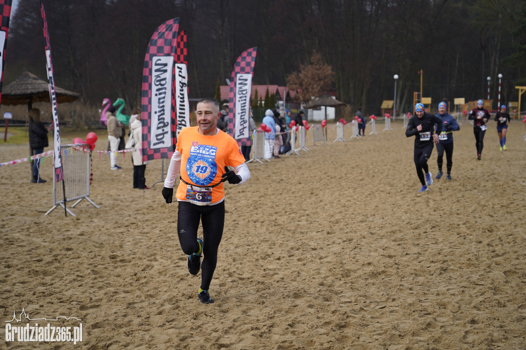 Bieg WOŚP na plaży miejskiej w Rudniku – relacja