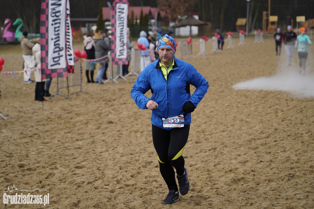 Bieg WOŚP na plaży miejskiej w Rudniku – relacja