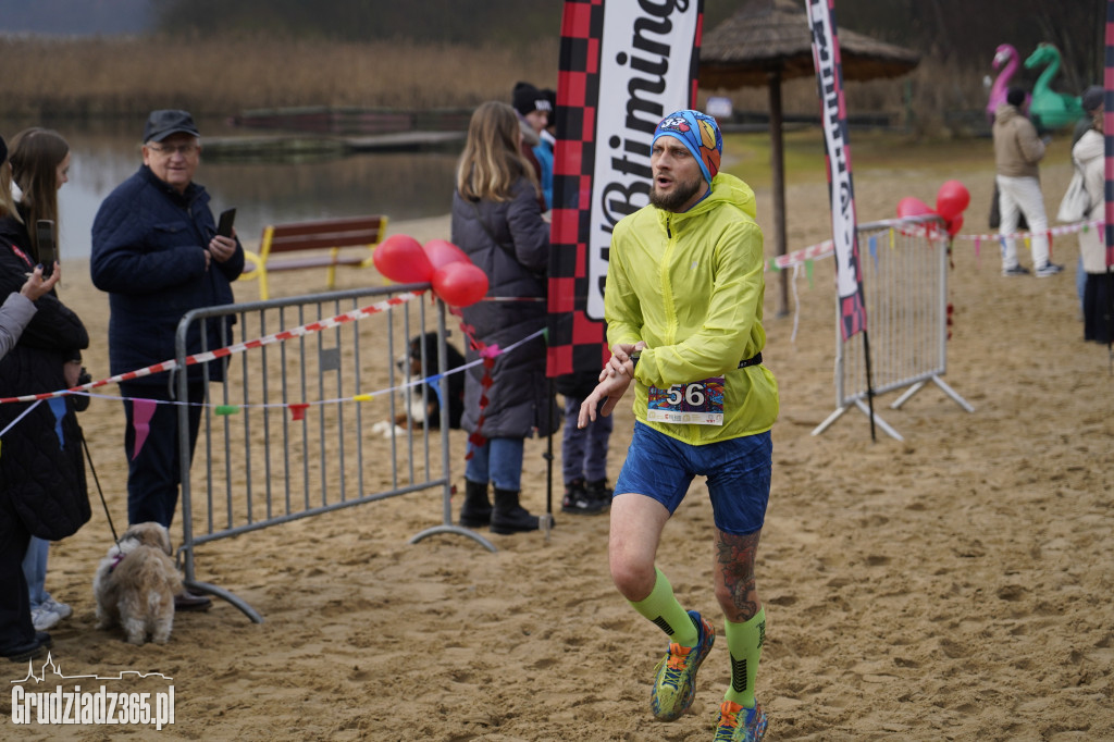 Bieg WOŚP na plaży miejskiej w Rudniku – relacja