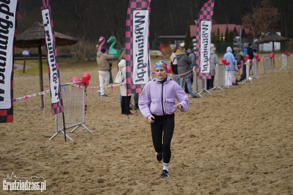 Bieg WOŚP na plaży miejskiej w Rudniku – relacja