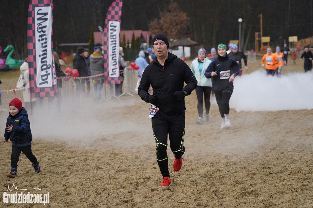 Bieg WOŚP na plaży miejskiej w Rudniku – relacja