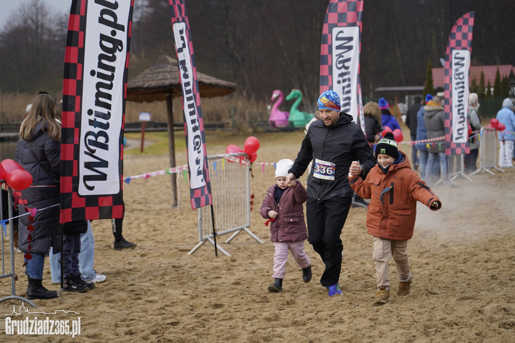 Bieg WOŚP na plaży miejskiej w Rudniku – relacja